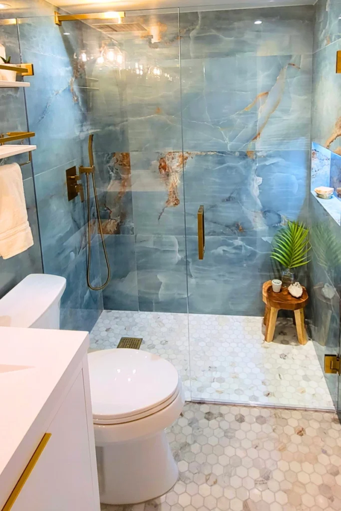 Beautiful bathroom done by Marcelo Oliveira main picture in photo and video gallery of L2M Engineering Portfolio
